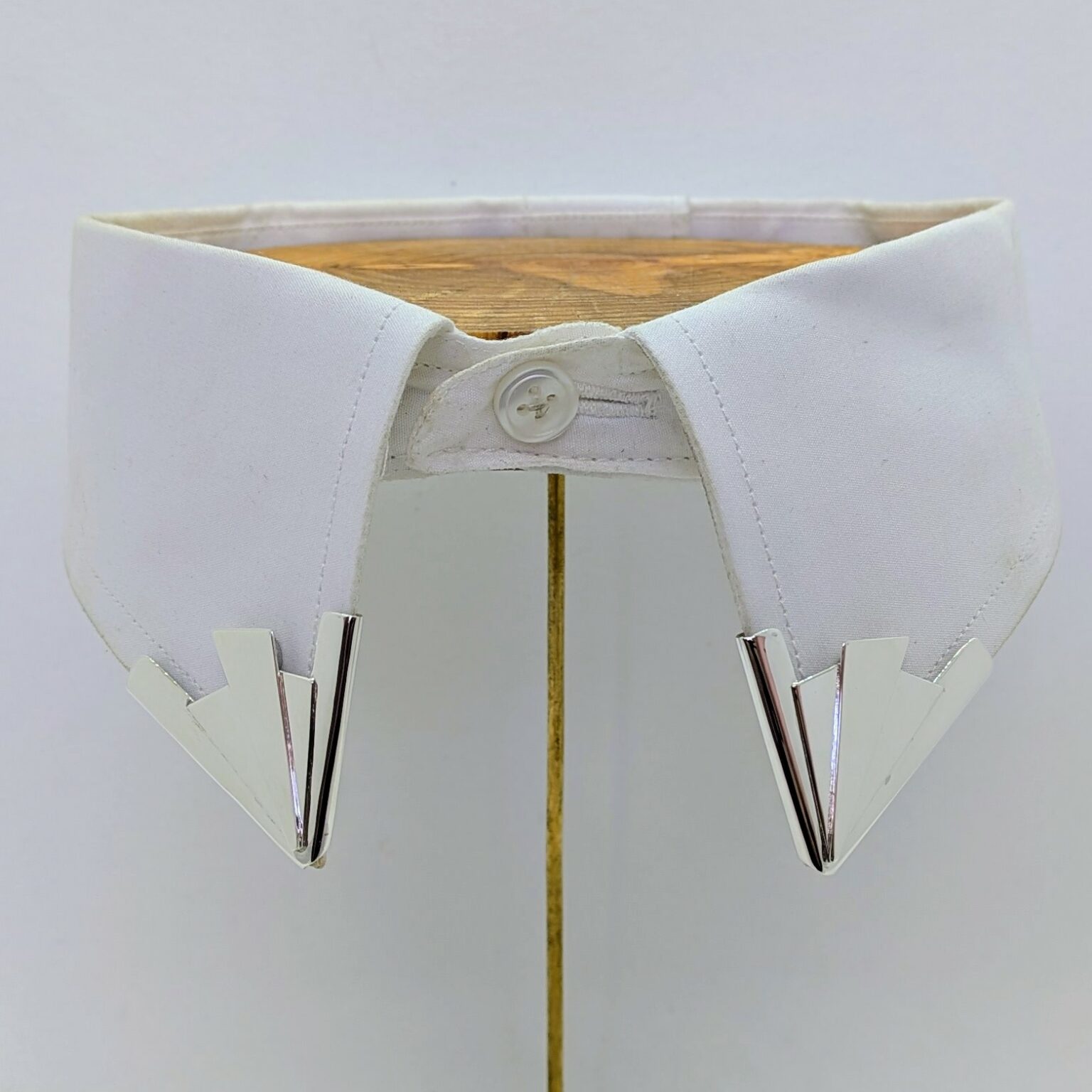 Bijou de col triangle